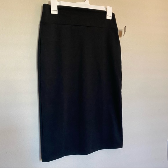 Black Pencil Skirt - Picture 2 of 6
